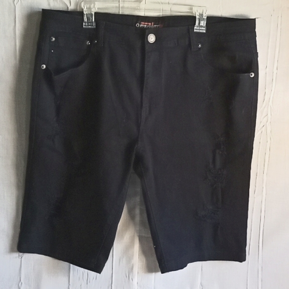 Men shorts - Picture 1 of 5